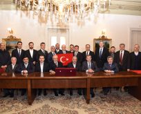 İki Kardeş Vakfı, Meclis Başkanı İsmail Karaman’ı Ziyaret Etti