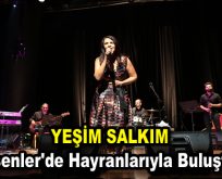 Yeşim Salkım Esenler’de hayranlarıyla buluştu