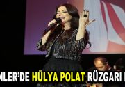 Karadeniz müziğinin sevilen sesi Hülya Polat, Esenler’de verdiği konserde hayranlarını