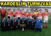 ÇOCUKLAR ‘FUTBOL KARDEŞLİKTİR’ DEDİ Türk ve Suriyeli çocuklardan oluşan 6