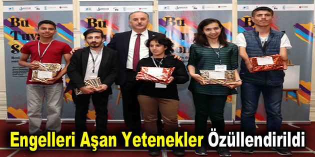 Resim yarışmasında başarılı olan engelliler ödüllendirildi