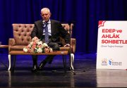 ALLAH’IN HATIRINI İNCİTMEKTEN KORKUN Edep ve Ahlâk Sohbetleri’nde konuşan Mutasavvıf 