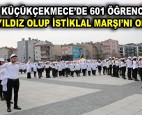 601 ÖĞRENCİ AY YILDIZ OLUP İSTİKLAL MARŞI’NI OKUDU