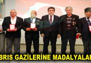 KIBRIS GAZİLERİNE MADALYALARI VERİLDİ Kıbrıs Barış Harekâtı’na katılan 51 Kıbrıs