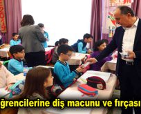 İlkokul öğrencilerine diş macunu ve fırçası dağıtıldı