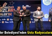 Esenler Belediyesi’nden Usta Radyoculara Ödül Esenler Belediyesi, radyoculuğa yıllarını veren