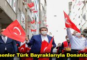 Esenler Türk Bayraklarıyla Donatıldı Esenler Belediyesi, COVİD-19 sebebiyle evde kalan