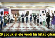 29 çocuk el ele verdi bir kitap çıkardı Bağcılar Belediyesi