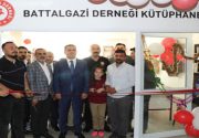 Battalgazi Torunları Hakkari’de Kütüphane Açtı Tarihini ve kültürünü bilen, milli