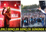 ESENLERLİ GENÇLER GENÇLİK GÜNÜNDE COŞTU Esenlerli gençler bayramın tadını ‘Esenler