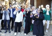 ESENLERLİ GENÇLER SAFRANBOLU’YU FOTOĞRAFLADI Esenler’in fotoğraf sevdalısı gençleri Safranbolu’yu fotoğrafladı.