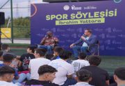 ESENLER’DE ”SPOR SÖYLEŞİSİ” PROGRAMINA YATTARA KONUK OLDU Trabzonspor’un unutulmaz yıldızı