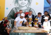 GAZZELİ ÇOCUKLAR ESENLER’DE BARIŞ EKMEĞİ PİŞİRDİ Esenler Belediyesi tarafından bu
