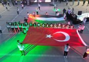 ESENLERLİ GENÇLERDEN FİLİSTİN İÇİN ÖZGÜRLÜK GÖSTERİSİ Esenlerli gençler 19 Mayıs