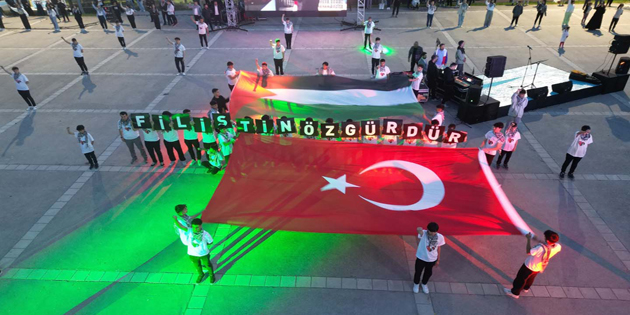 ESENLERLİ GENÇLERDEN FİLİSTİN İÇİN ÖZGÜRLÜK GÖSTERİSİ