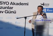 BAŞKAN GÖKSU GENÇLERLE PİLAV GÜNÜ ETKİNLİĞİNDE BULUŞTU Esenler Belediyesi tarafından