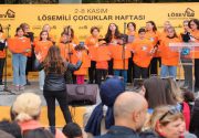 İSTANBUL LÖSEV ŞENLİĞİYLE RENKLENDİ Lösemili Çocuklar Sağlık ve Eğitim Vakfı