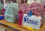 MİNİKLERİN HAYALİ GERÇEK OLDU Esenler Belediyesi, soğan torbalarından file yapan