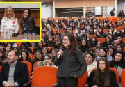 MİLLİ SPORCULAR GENÇLERİN SORULARINI CEVAPLADILAR Esenler Belediyesi Gençlik ve Spor