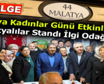 TEVFİK GÖKSU, KADINLAR GÜNÜ’NDE GÜL DAĞITTI