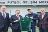 MESUT ÖZİL ESENLER FUTBOL GELİŞİM MERKEZİ’Nİ ZİYARET ETTİ