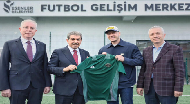 MESUT ÖZİL ESENLER FUTBOL GELİŞİM MERKEZİ’Nİ ZİYARET ETTİ