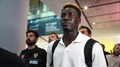 Fenerbahçe’nin Yeni Stoperi Kojo Peprah Oppong İstanbul’da Sarı-lacivertli kulübün kadrosuna